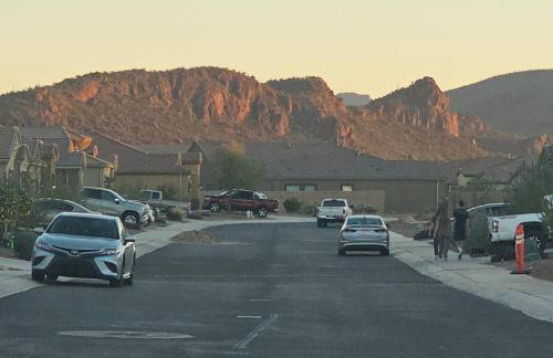 Modern Desert Retreat w AC & Mountain Views - Foto 15