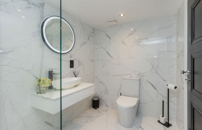 River Cabin With Mooring - From 250 Per Night - Foto 10