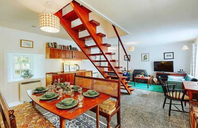 Enchanting Rustic Cottage W/stunning Views & River - Foto 5