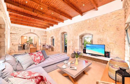 Acrothea Villa Heated Pool - Foto 11