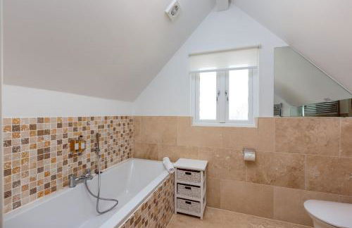 Trewhiddle Retreat V23 by Together Travel - Luxury 4-Bedroom Villa - Foto 20