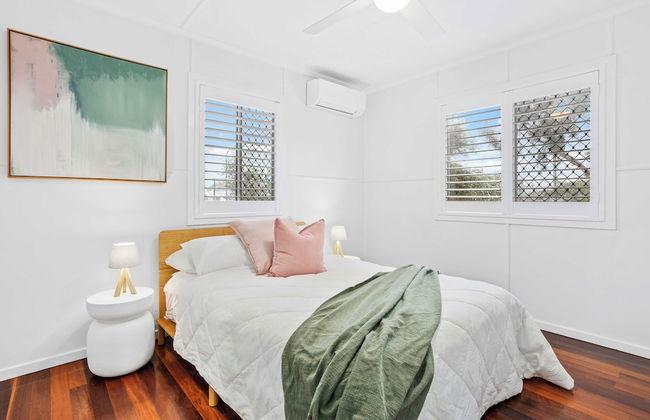 Palm Beach Cottage Walk to Beach - Photo 4