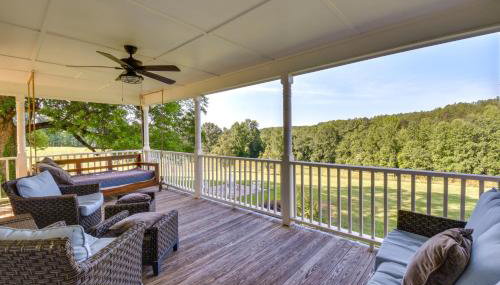Home with Fire Pit on 27 Acres in Walhalla! - Foto 2