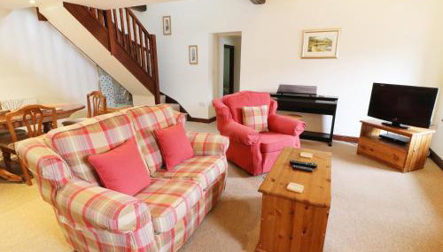 Kingfisher Barn - Photo 2