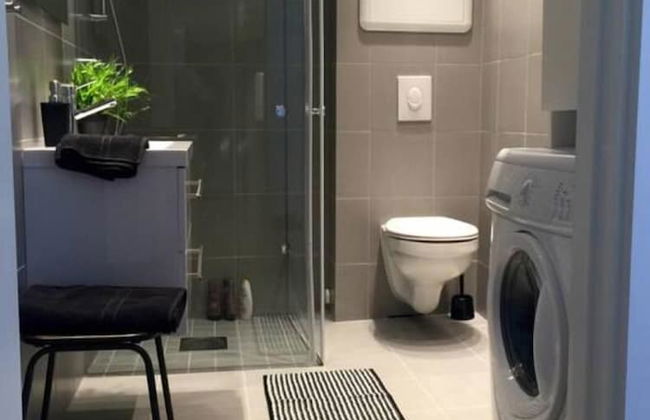 StayPlus Central Apt Balcony - Photo 8