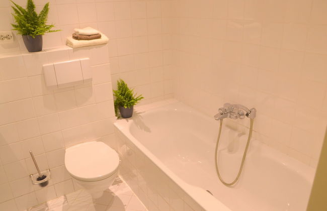 Holiday Home in Haaksbergen by Lake - Photo 12