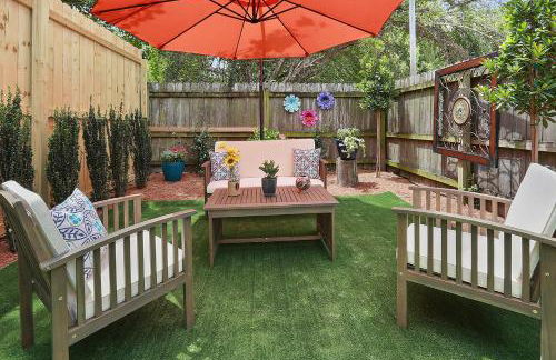 Modern Victorian House With Relaxing Courtyard - Near FQ - Foto 19