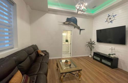 Arctic House- Walk to the Casinos, Outlets & More! - Foto 12