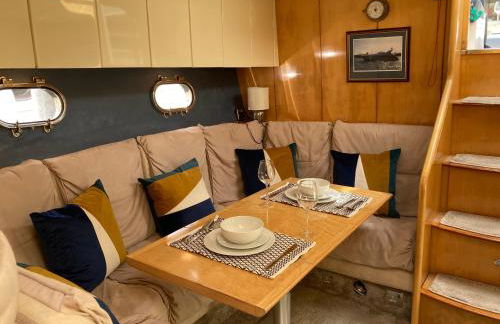 Entire Boat at St Katherine Docks 2 Available select using room options - Photo 16