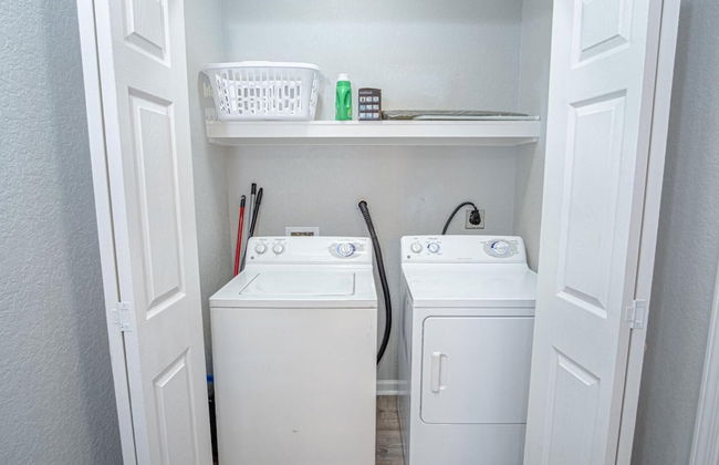 Newly Remodeled 4BR 2BA Near Amazing Downtown - Photo 12