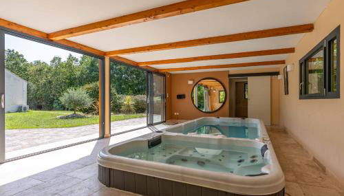 Jacuzzi - Spa de nage - Parc arboré - Foto 2