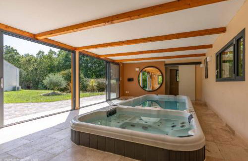 Jacuzzi - Spa de nage - Parc arboré - Foto 2