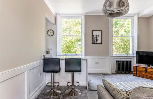 Luxury Converted Victorian Flat in Leafy Highbury - Pass the Keys - Foto 10