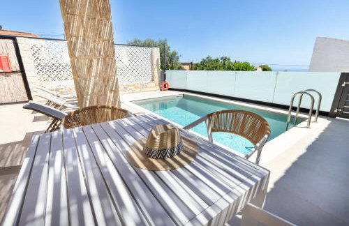 Kefalas Luxury Villas Stavlos with Private Pool - Photo 7