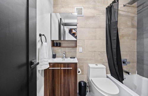 Rustic Chic 4BR for Groups - Bushwick's Finest Stay - Foto 28