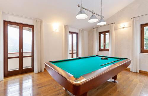 Valley View Villa in San Mango D'aquino with Hot Tub - Foto 5