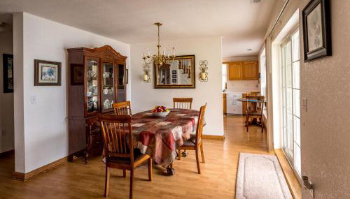 Lakefront Cottage - Spacious House with Private Dock - Foto 2