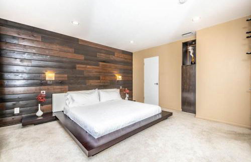 Luxury 3BR with Cabana Oasis Pool & Style - Foto 21