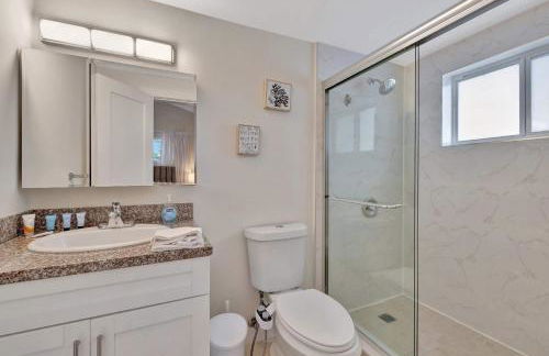 Waterfront Oasis w/ Enclosed Pool! - Foto 43