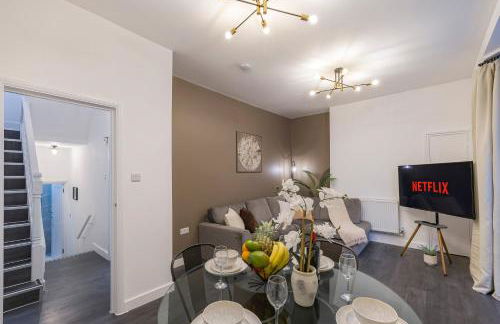 Station Side Sanctuary - 2BR Central Brighton Stay - Foto 25