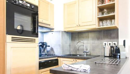 Exceptional 3 bed Penthouse with fireplace and stunning views - Photo 2