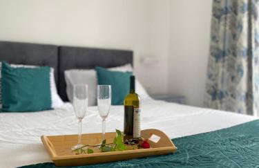 Jolie Ann Marie apartment - Photo 12