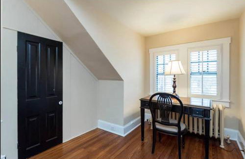 Historic Row Home 1 Block from Gate 1 at USNA - Foto 43