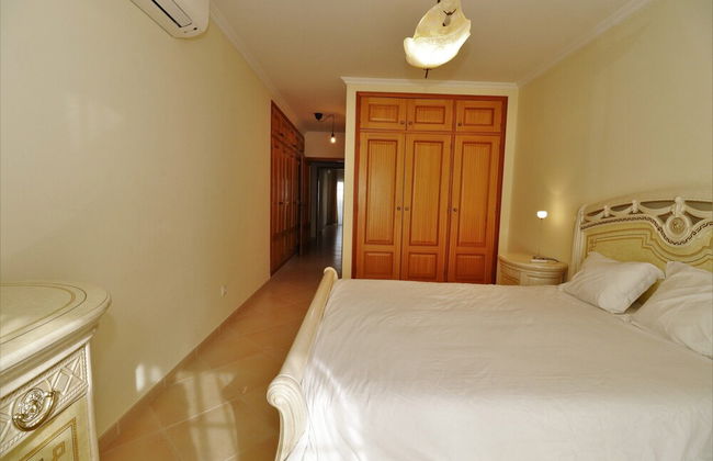 Lovely 2 -bedroom Vacation Apartment In Quarteira - Foto 4