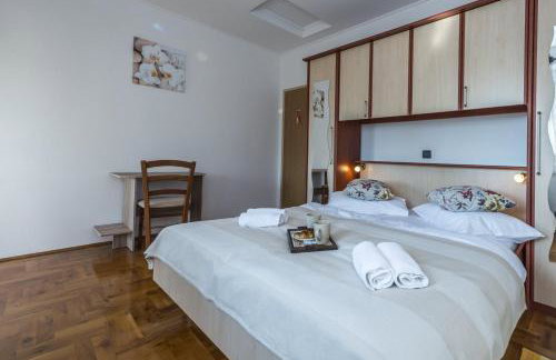 Villa Natale with Private Pool and Garden - Foto 12