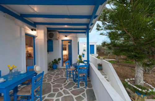 Helen's Minimal Studios & Apartments - Photo 45