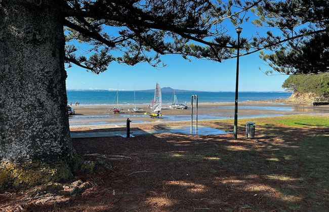 Waiake Beach Apartments - Photo 19