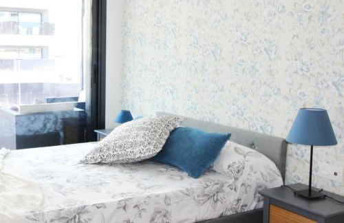 Rooftop pool near the beach and Barcelona - Photo 21