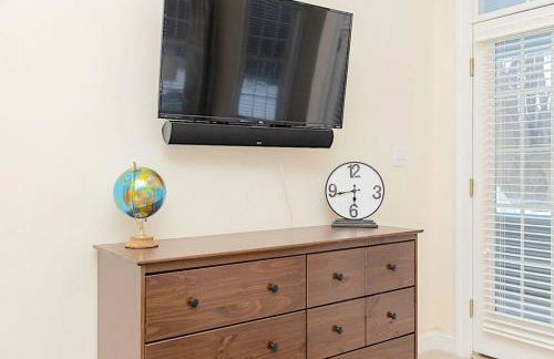 Stoney Creek Cottage Wintergreen w EV Charger - Foto 56