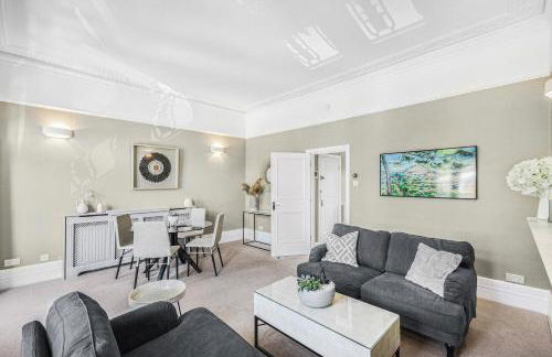 Lovely large 1 bed renovated flat w balcony & 600MB WiFi - Foto 11