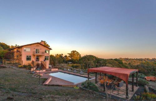 5 Acre Villa Retreat with Vineyard Pool Spa & Amazing Views of Sonoma County - Foto 1