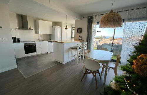 Atico con piscina, golf, vistas al mar - Photo 60