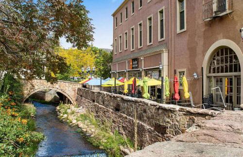 The Owl's Nest @ Manitou: Mtn Views on Main Street - Foto 3