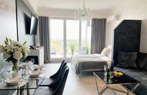 Royal Suite, 50 meters to Beach, 10th Floor, Panoramic View, Parking, Porta Mare Active & Spa - Foto 4