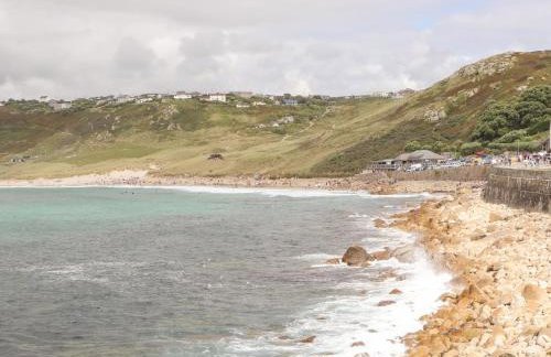 Harbour Studio - Photo 25