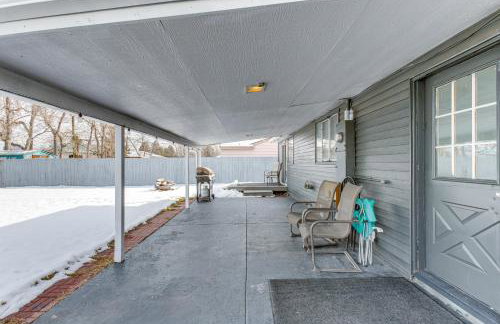 Covered Patio, Gas Grill and Yard Sheridan Home! - Foto 18