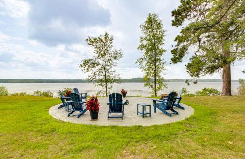 Pet Friendly Lake Alec Home with Dock! - Foto 1