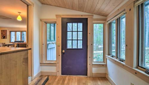 Idyllic Northport Cottage, Walk to Lakeside! - Foto 2