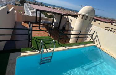 Ático con vistas al mar y piscina privada - Foto 22