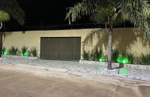 Casa com piscina bem localizada - Foto 18