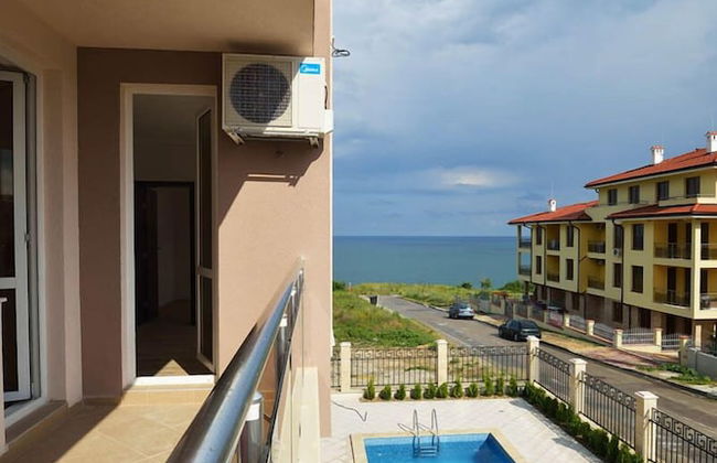 Black Sea Breeze - Photo 29