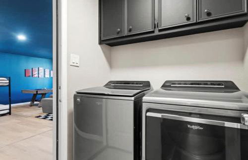 Poolside Paradise Game Room Fire Pit Hot Tub - Foto 31