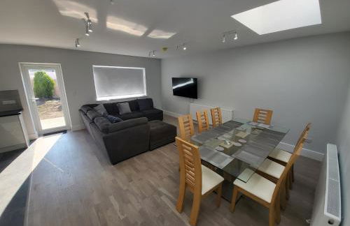 High Spec Large 6 Bedroom House! - Foto 2