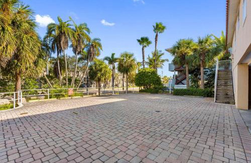 Direct Gulf Front Condo, Private Balcony, Heated Pool, Walkable Indian Rocks Beach - Foto 28