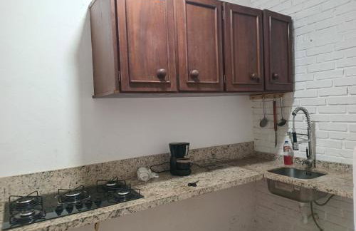 CHALÉ SIMPLES COM WI-FI SPLIT COZINHA COMPLETA SALA QUARTO BANHEIRO A 2 KM DO centro - Foto 18