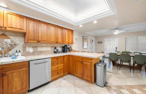 2 King Suites - Hot Tub - Large Patio - Sleeps 12 - Foto 51